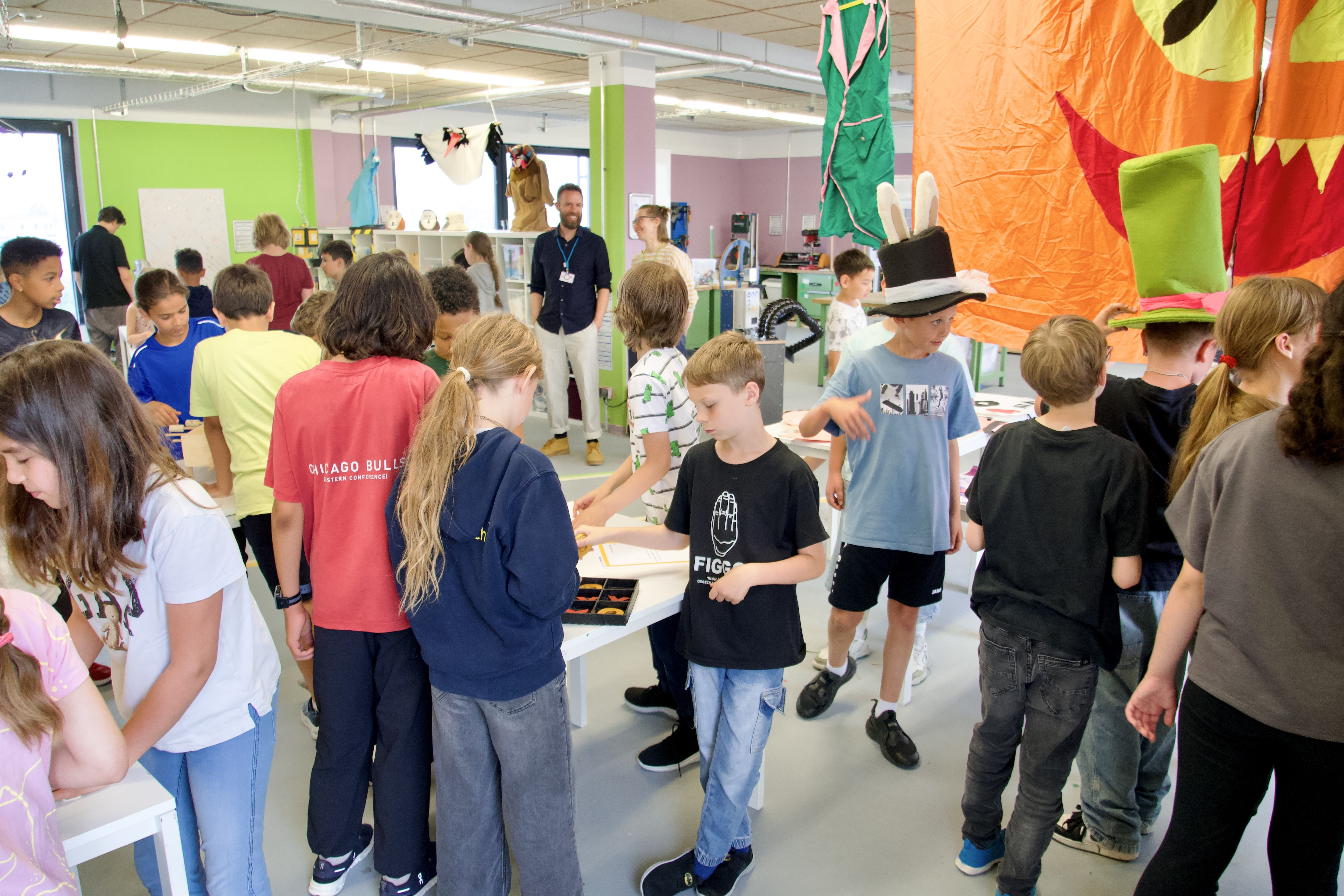 Die Schüler*innen der Klax Schule auf der Makermesse