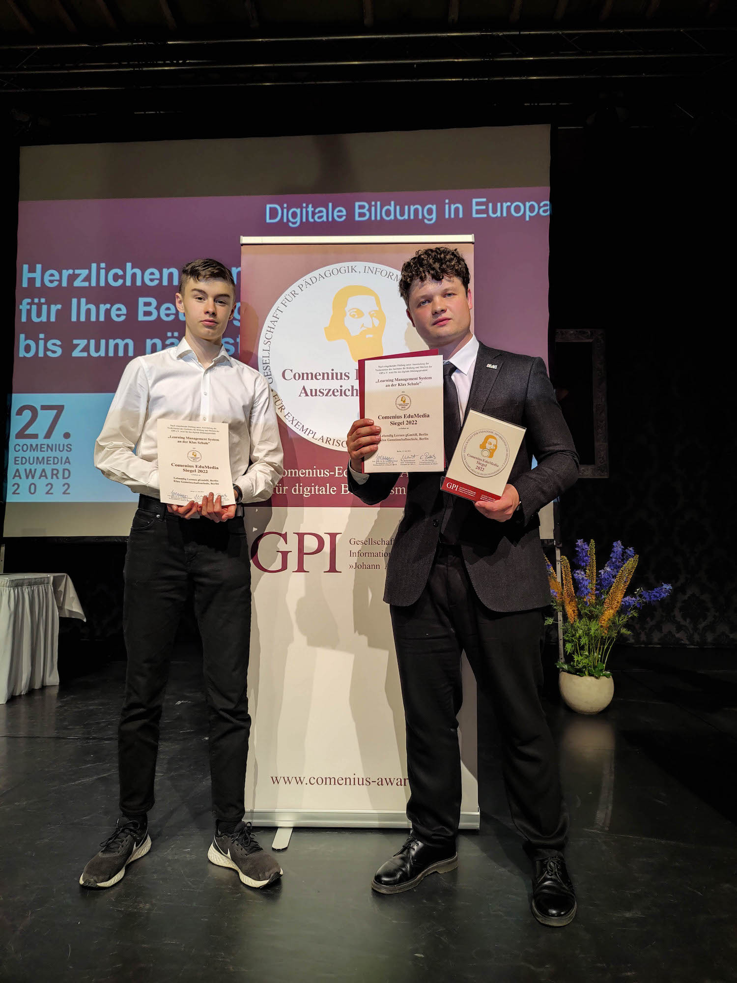 Klax Vertreter bei der Verleihung des Comenius Awards