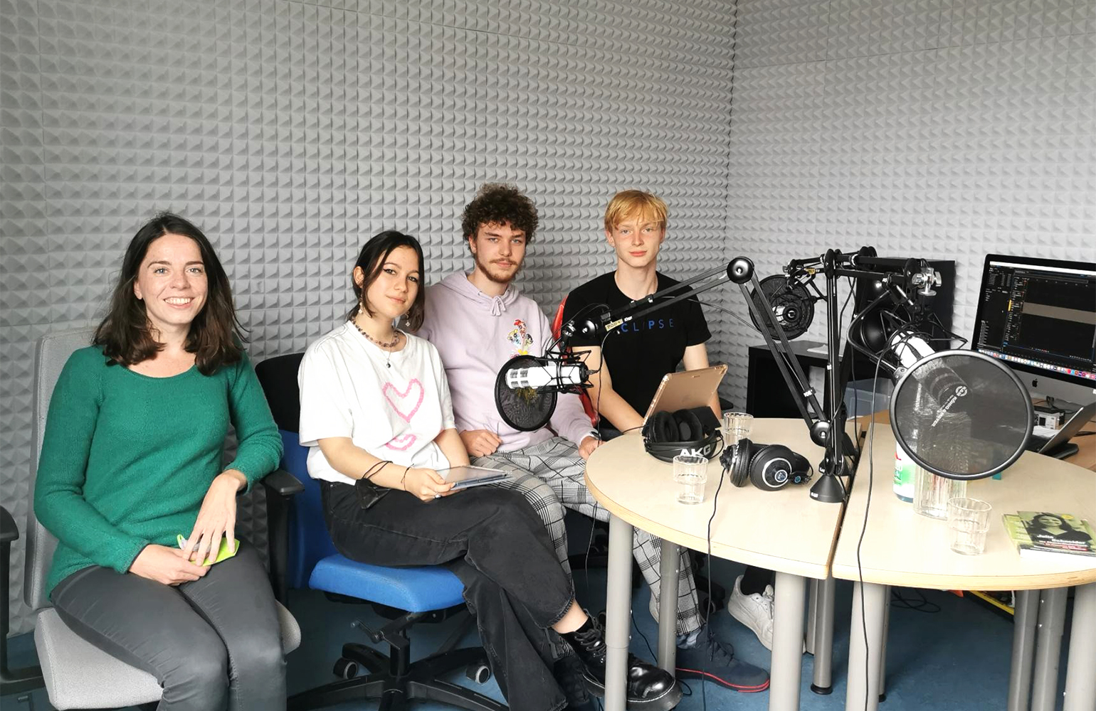 Podcast: Julia Schneider in conversation with students of the Klax school