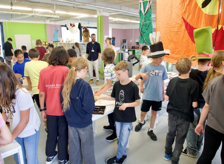 Die Schüler*innen der Klax Schule auf der Makermesse